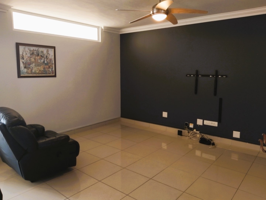 2 Bedroom Property for Sale in Summerstrand Eastern Cape